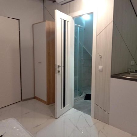 Pure Apartments Vip 5 Lviv Ngoại thất bức ảnh