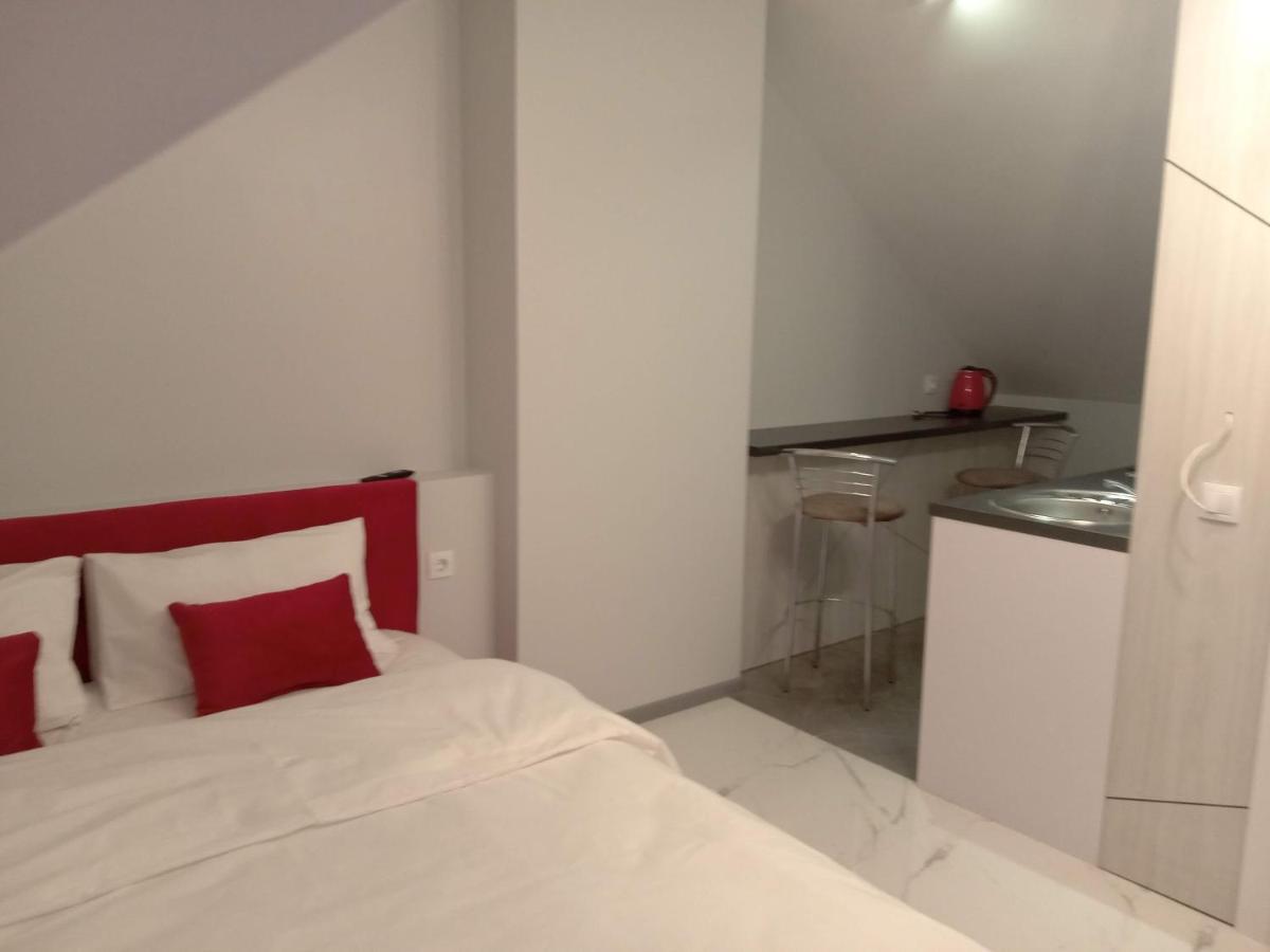 Pure Apartments Vip 5 Lviv Ngoại thất bức ảnh