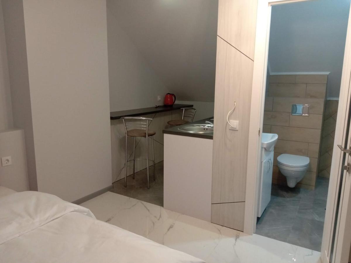 Pure Apartments Vip 5 Lviv Ngoại thất bức ảnh