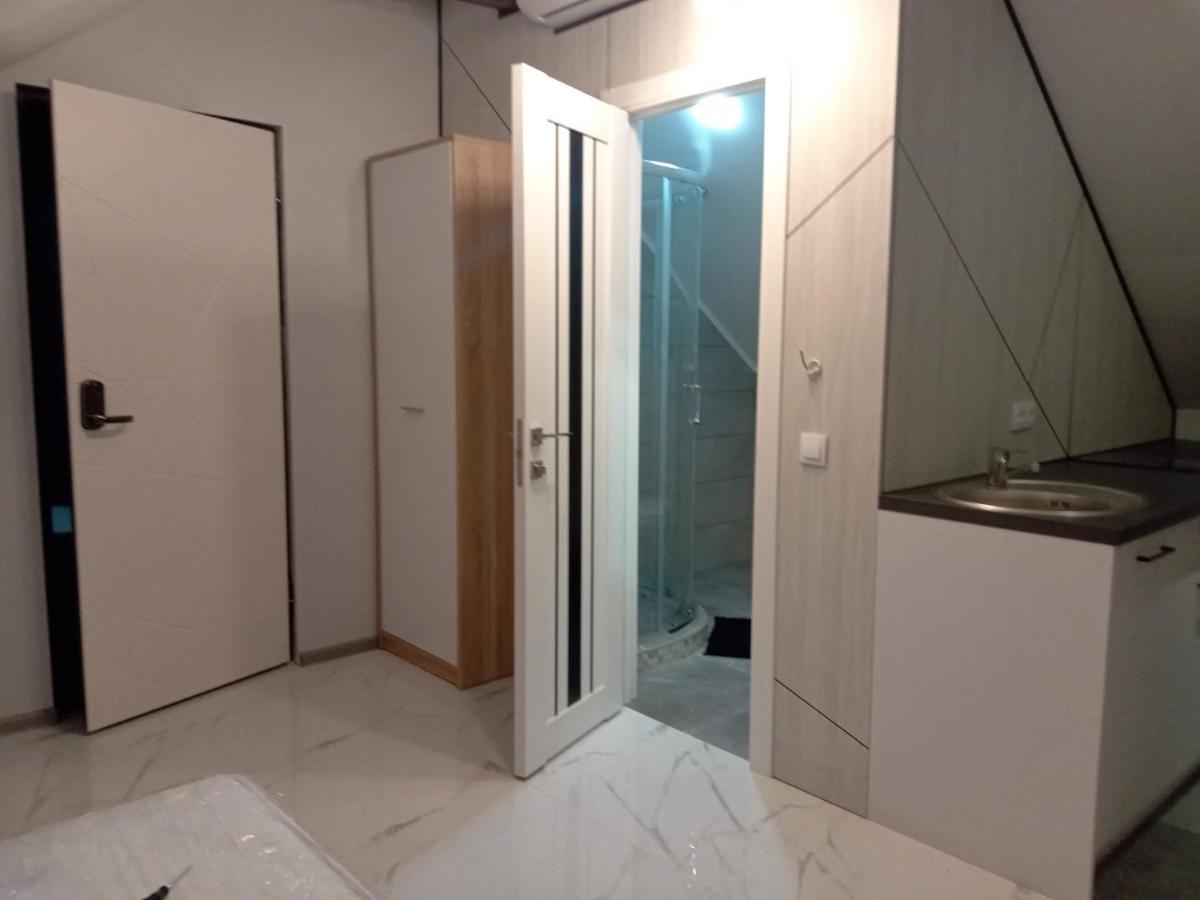 Pure Apartments Vip 5 Lviv Ngoại thất bức ảnh
